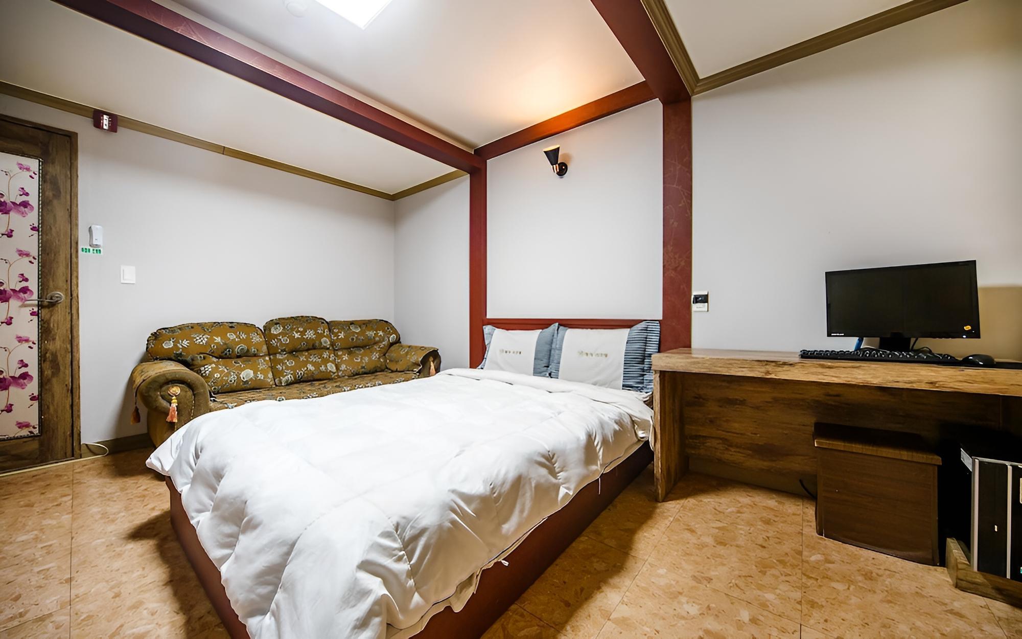 Room (Business room) - Photo 5