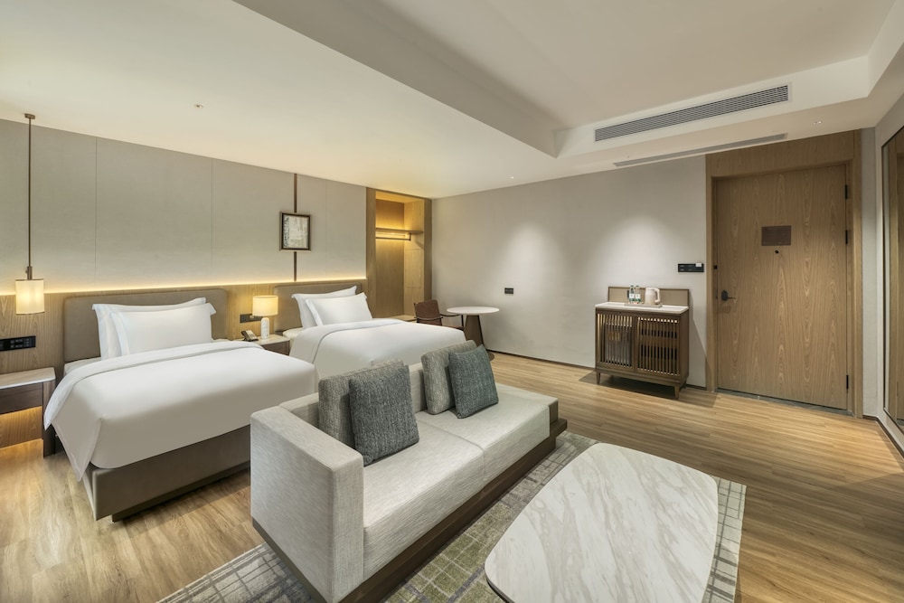 Room, Multiple Beds, Mobility Accessible, Non Smoking (Hot Spring Pool) photo 2
