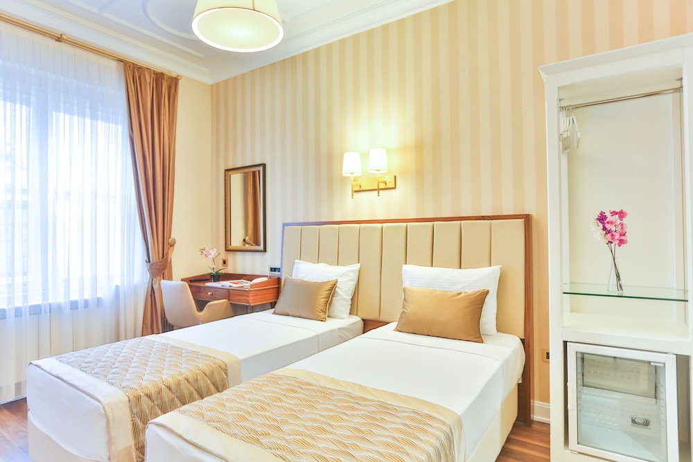 Standard Twin Room, 2 Twin Beds, Non Smoking, Private Bathroom photo 2