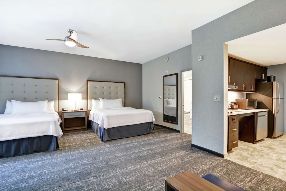 Studio, 2 Queen Beds, Accessible, Bathtub (Mobility & Hearing) - Photo 1