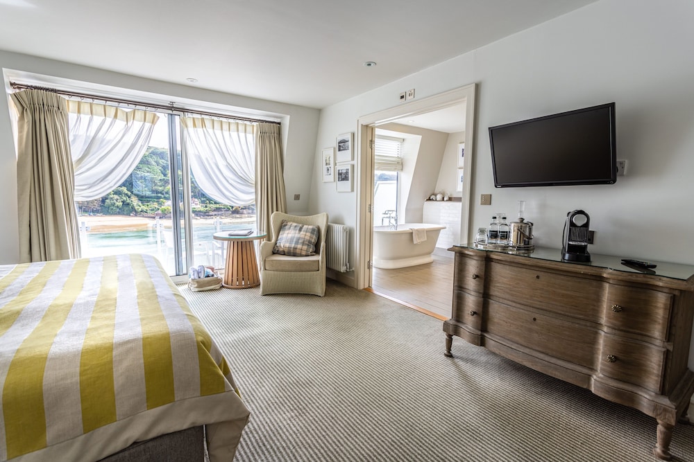 Room, Balcony (Our Best Estuary View)