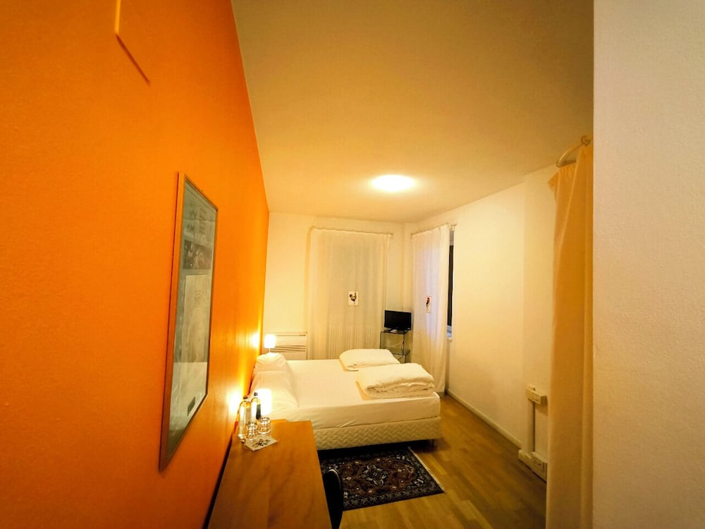 Standard Room photo 3