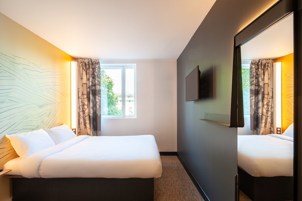 Double Room - Photo 8
