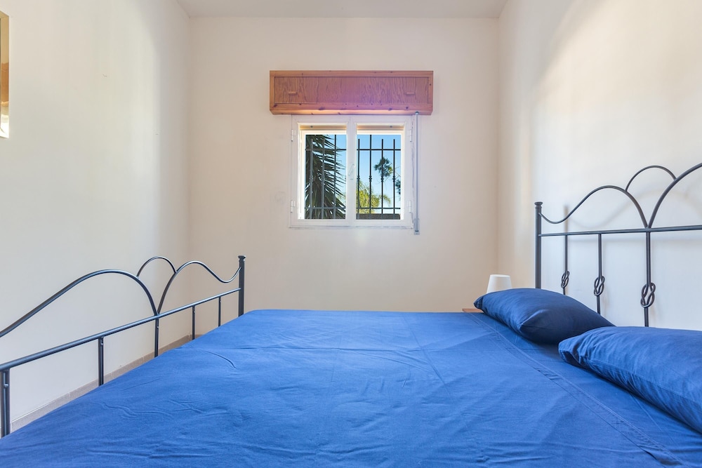 Villa photo 2