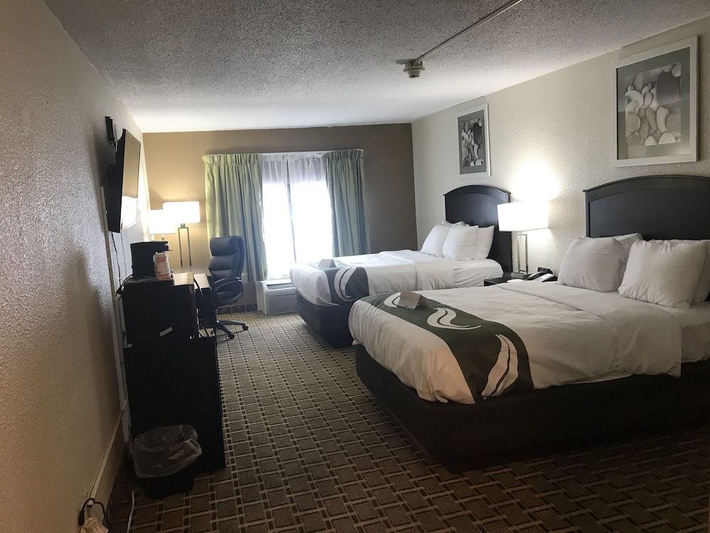 Standard Room, 2 Queen Beds, Non Smoking - Photo 3