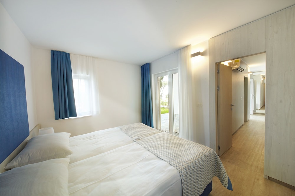 Family Double or Twin Room photo 1