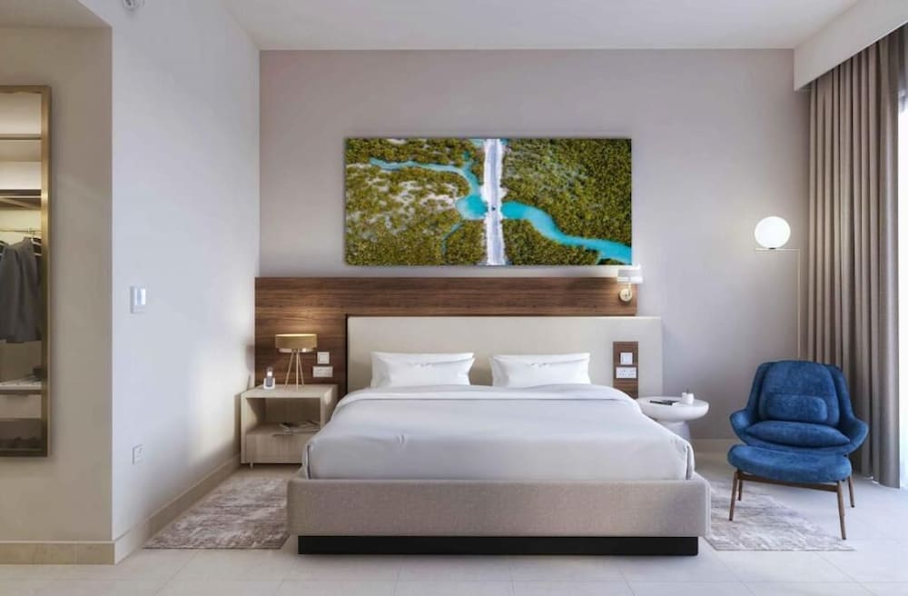 Deluxe King Room with Garden View