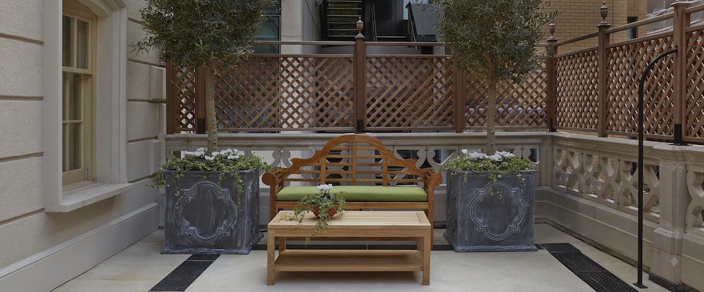 Deluxe Double Room, 1 Queen Bed, Terrace photo 3