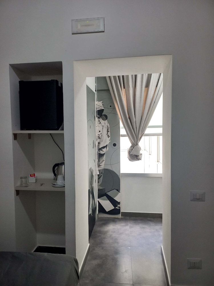 Basic Double Room Single Use, 1 Large Twin Bed photo 3