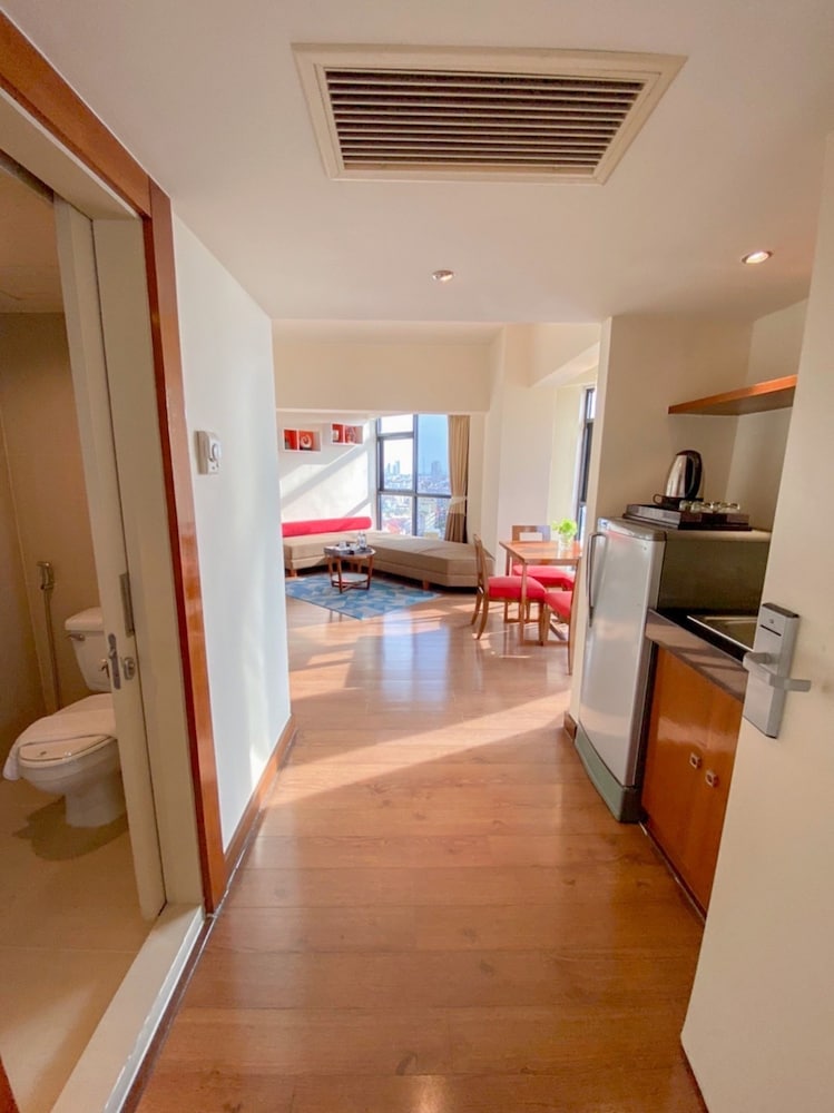 Suite Room - Photo 2