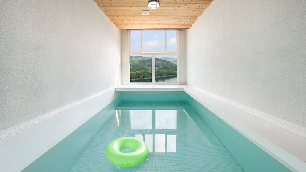 Basic Room, 1 Bedroom (302 (Private Pool / River View))