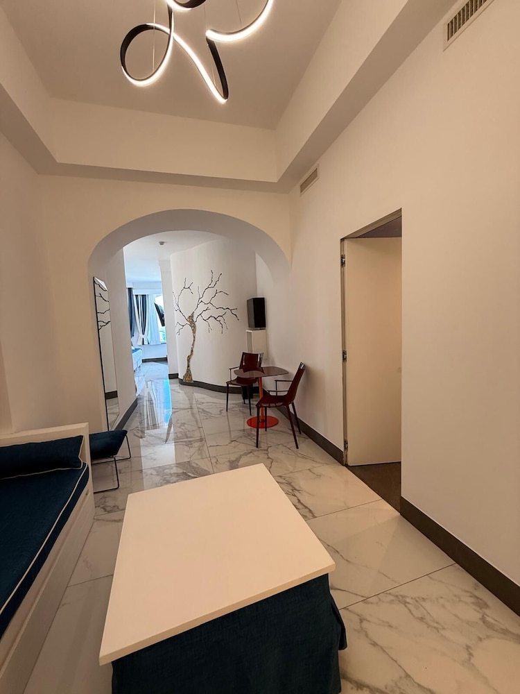 Junior Room - Photo 19