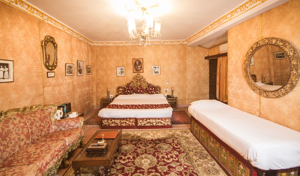 Deluxe Room - Photo 8