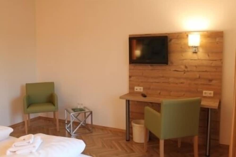 Single Room photo 3
