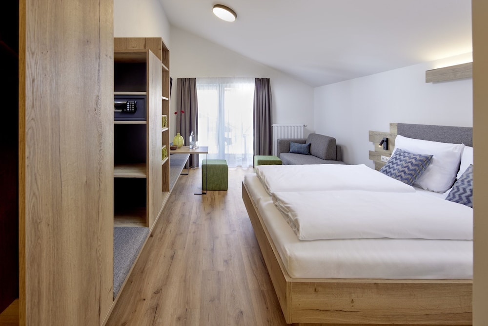 Comfort Room, Mountain View photo 2