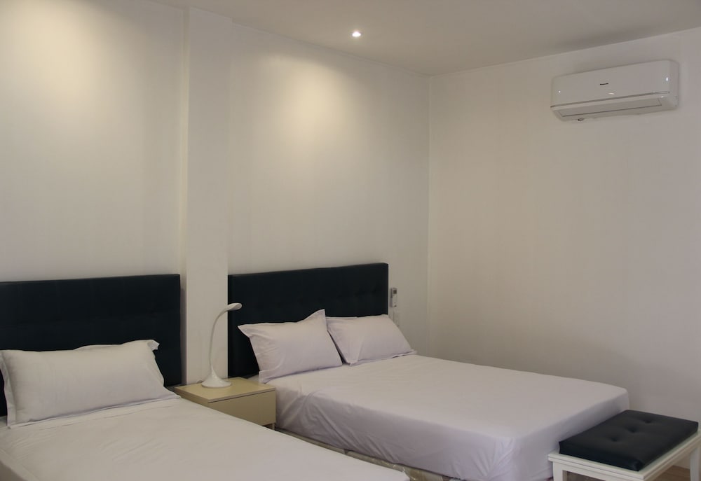 Twin Room, 2 Twin Beds photo 3