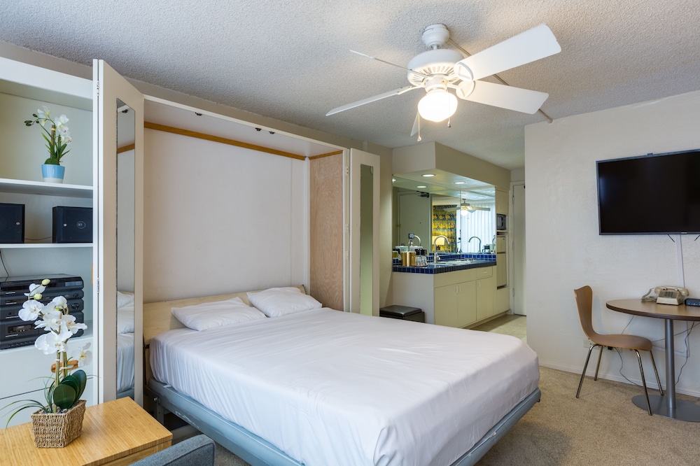Queen Kitchenette - Photo 15