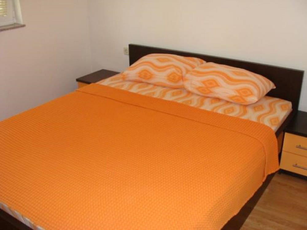 Apartment (One Bedroom Apartment)