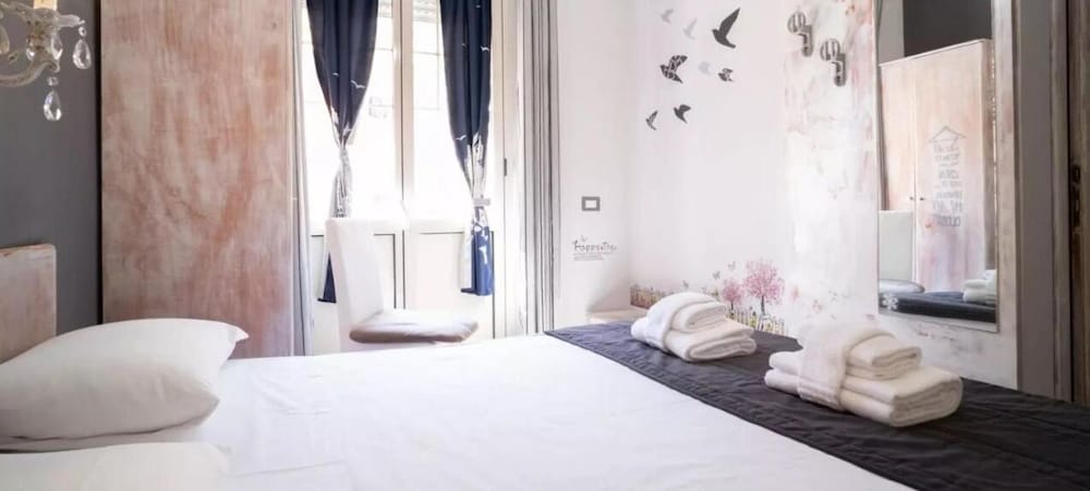Comfort Room, Balcony, City View
