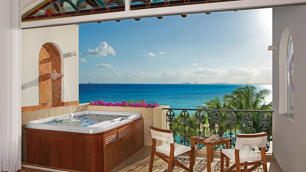 Junior Suite Double Ocean Front photo 3