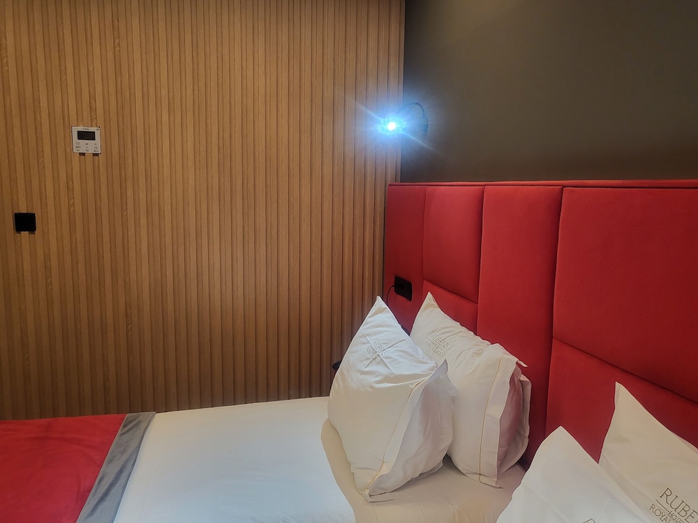 Club Double or Twin Room (2) photo 1