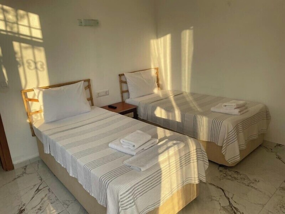 Economy Twin Room