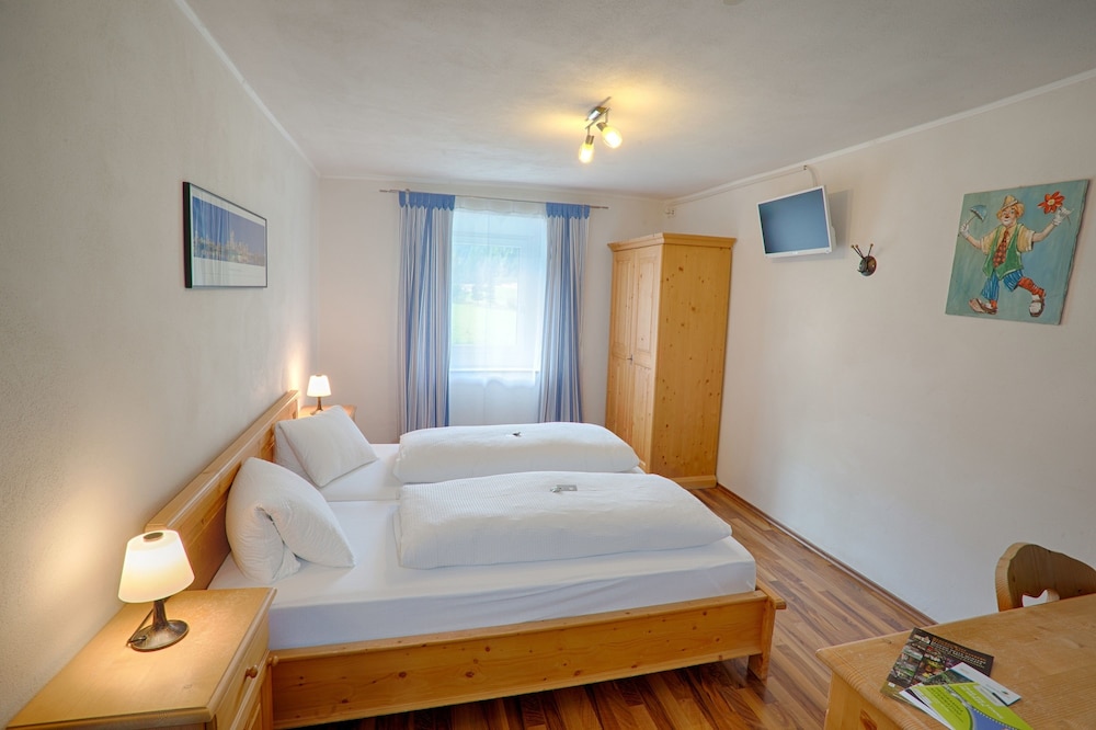 Economy Double Room, Mountain View photo 2