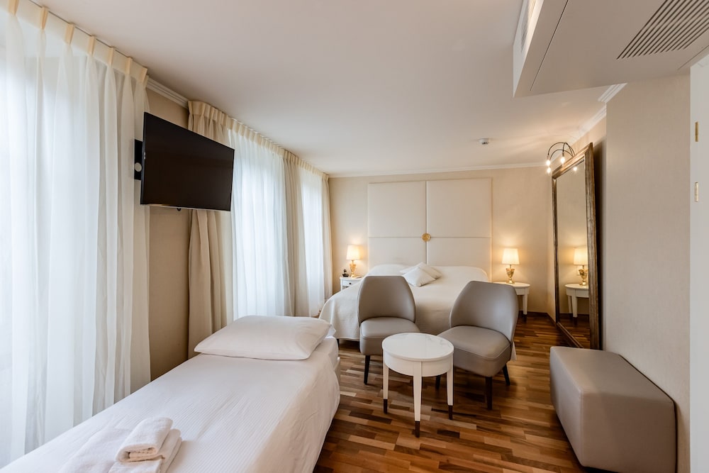 Triple Room, City View photo 1