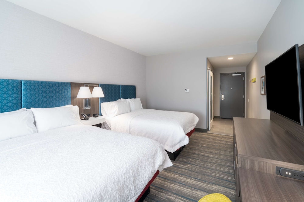 Room, 2 Queen Beds, Accessible (Hearing) - Photo 1