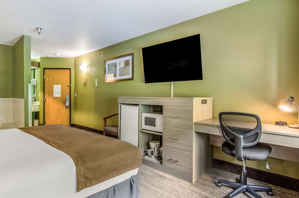 Romantic Suite, 1 King Bed, Jetted Tub - Photo 1