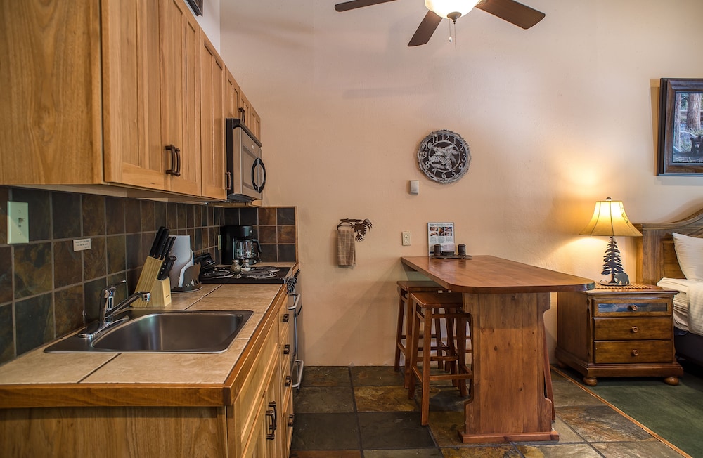 Studio Suite photo 2