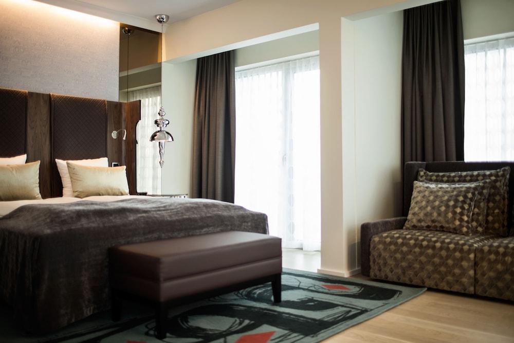 Junior Suite with lounge access - including executive breakfast - Photo 1