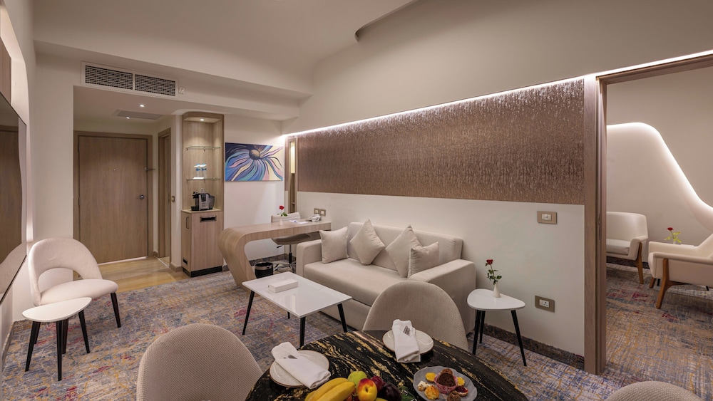 Suite, 1 Bedroom photo 3