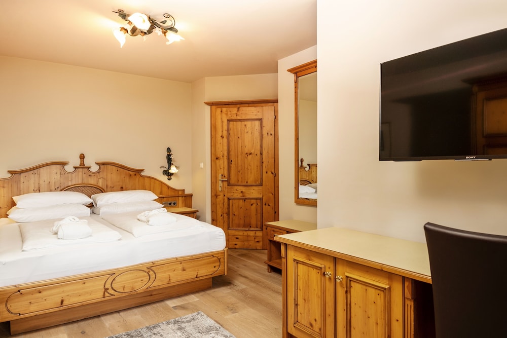 Suite, 1 Bedroom, Sauna, Mountain View (Wellness) photo 1
