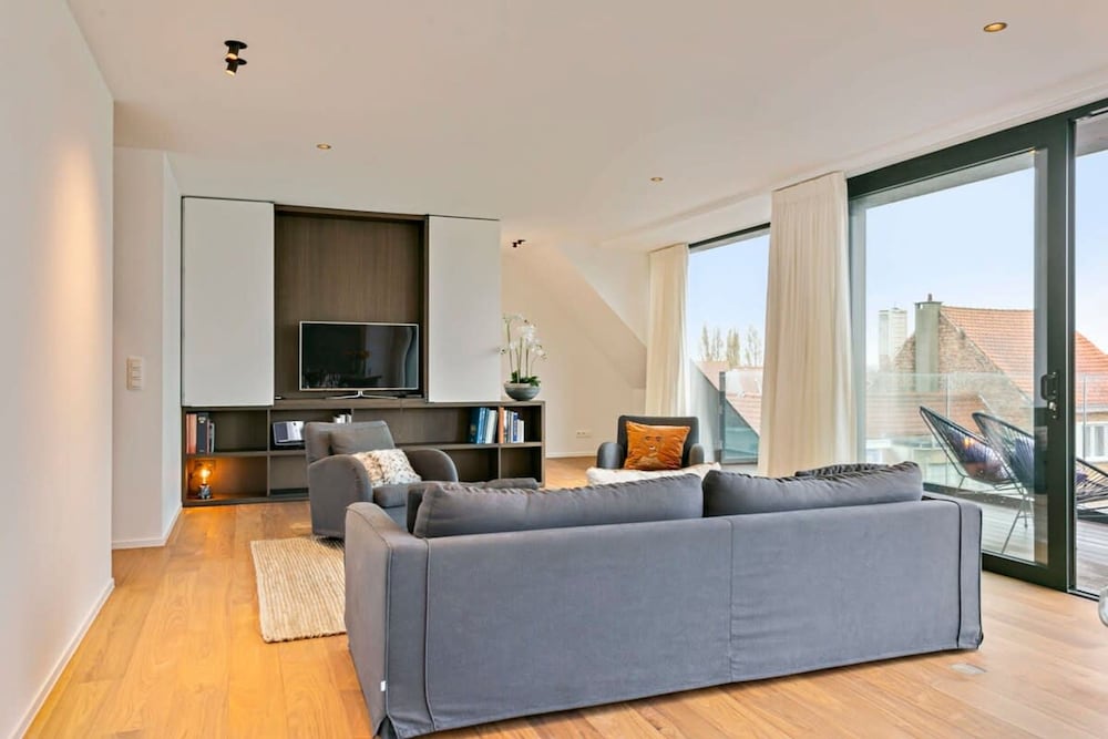 Majestic new Penthouse With 2 Parkings, Photo 21