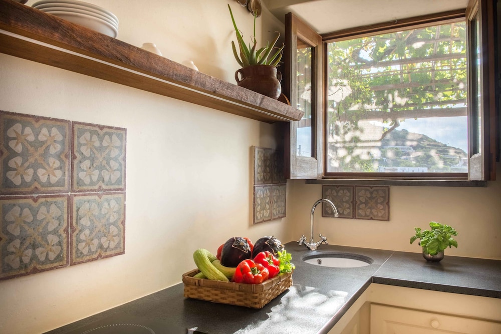 Comfort Condo (Dependance 5 Minutes Walk From Hotel) photo 3