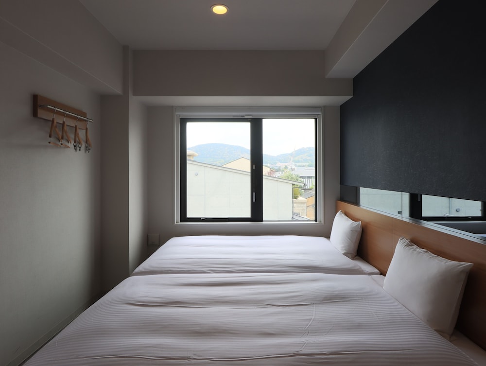 Deluxe Twin Room photo 2