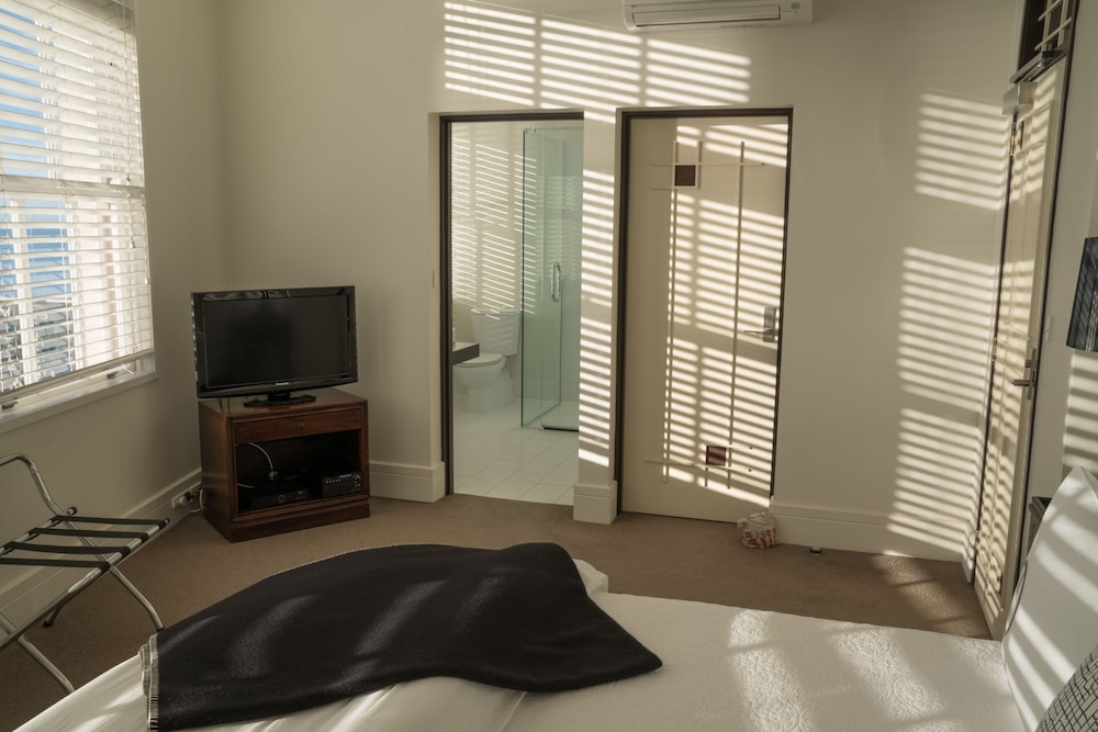 Pacific Room One photo 2