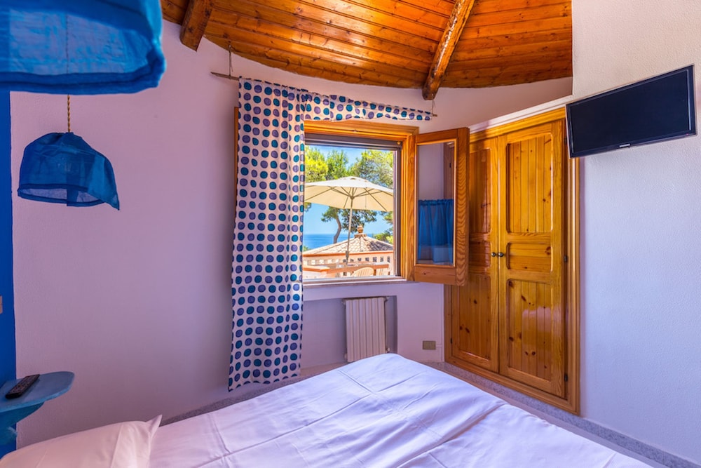 Basic Bungalow, 1 Bedroom, Terrace, Sea View (Lipari)