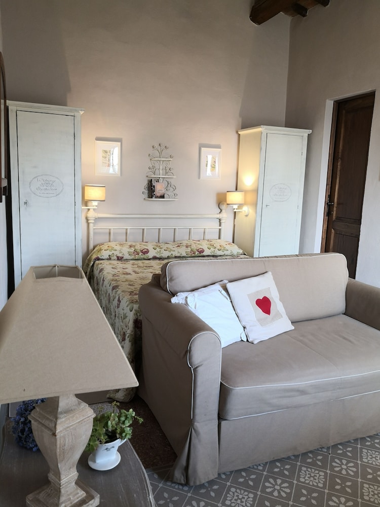 Romantic Studio, Vineyard View, Tower photo 1