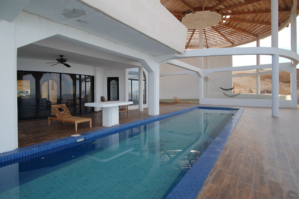 Family House, 6 Bedrooms, Private Pool, Sea View photo 2