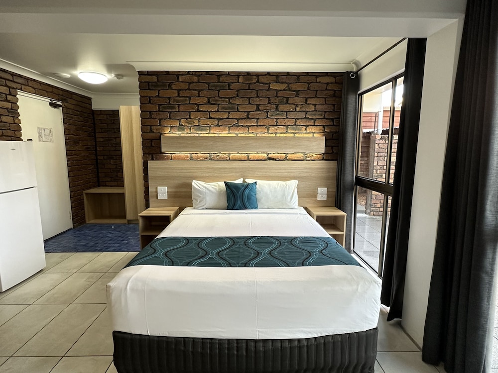 Standard Twin Room, Non Smoking, Balcony (Standard Twin Room) photo 3