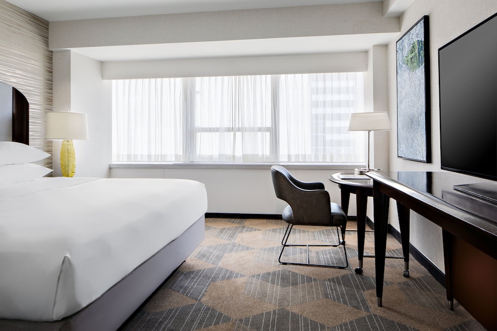 Executive Suite, 1 Bedroom - Photo 2