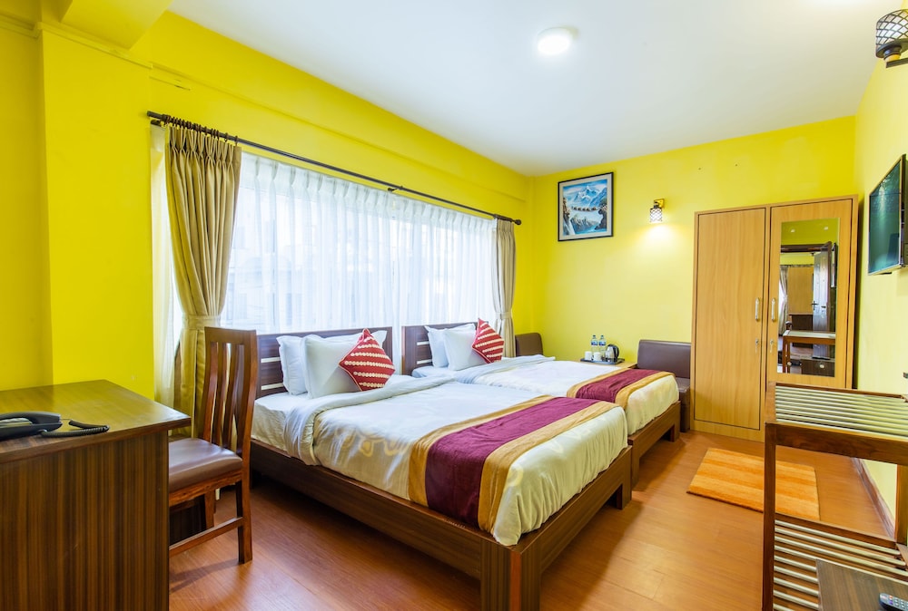 Deluxe Room - Photo 9