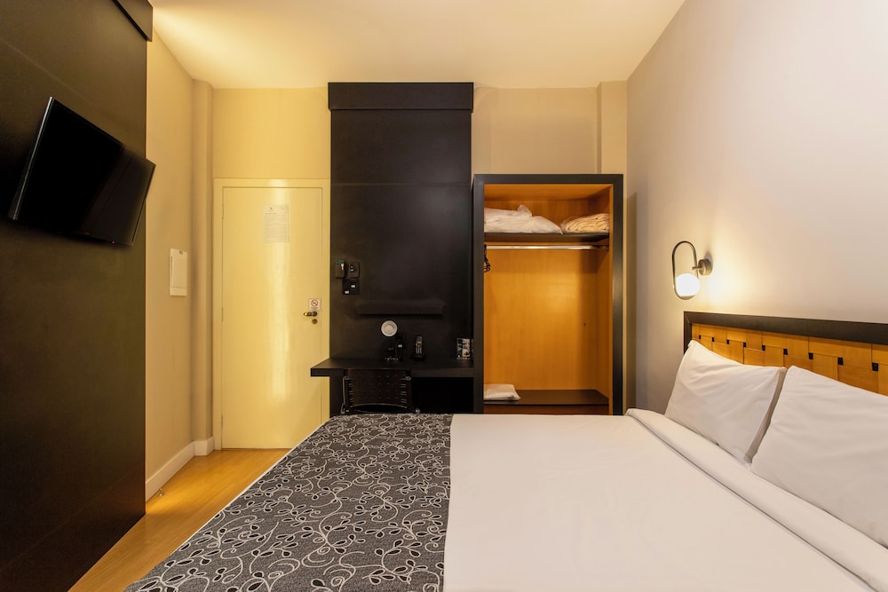 Economy Double Room photo 2