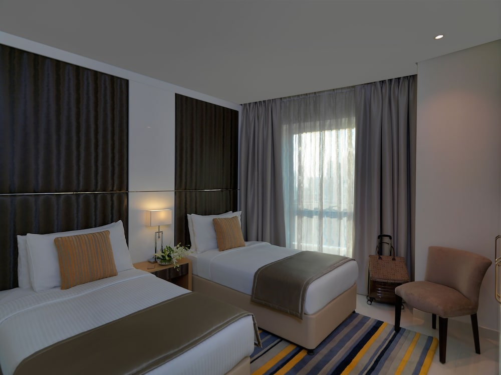 Suite, 3 Bedrooms (Downtown view)