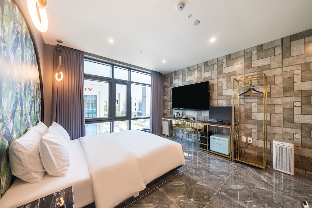 Standard Double Room - Photo 3