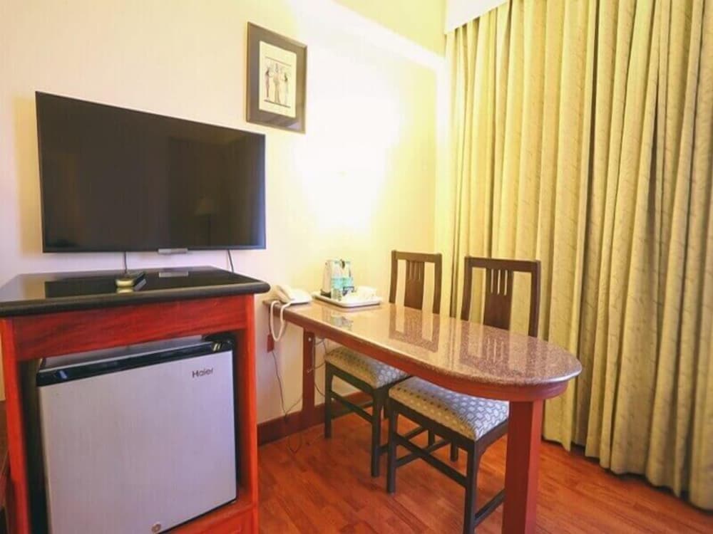 Deluxe Double or Twin Room, Non Smoking photo 3