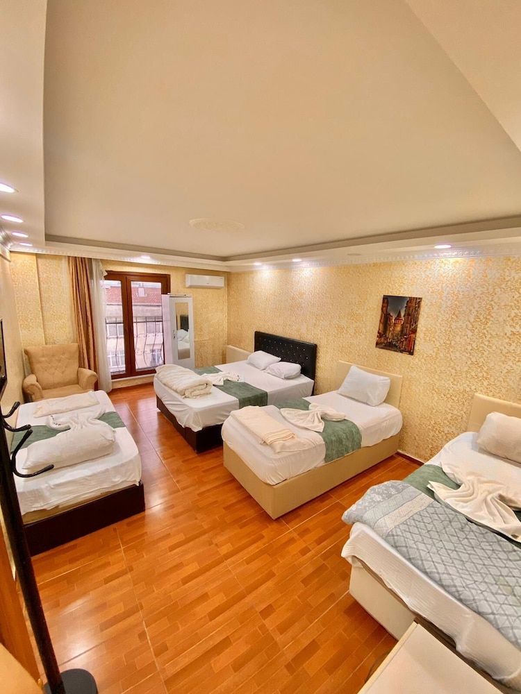 Elite Apartment photo 1