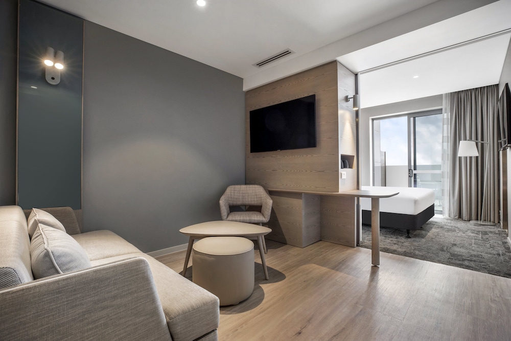 Suite (Free Breakfast) - Photo 1